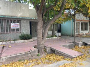 Casa con dos departamentos en Calle Moreno